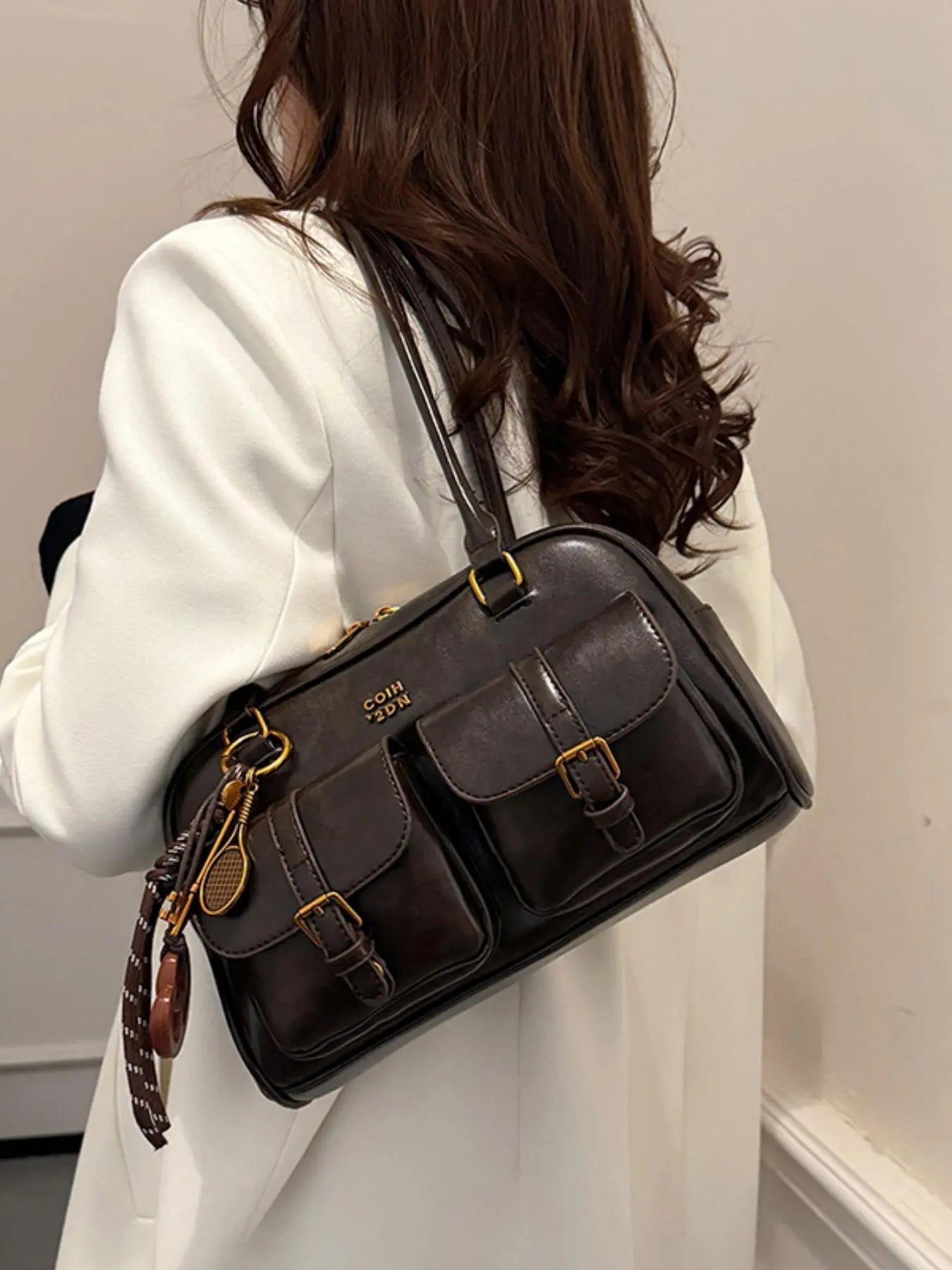 Women'S Solid Color Classic Flap Shoulder Bag, Fashionable Large Capacity Shoulder Bag with Charm, Casual Versatile Commuting Bag for Daily Used