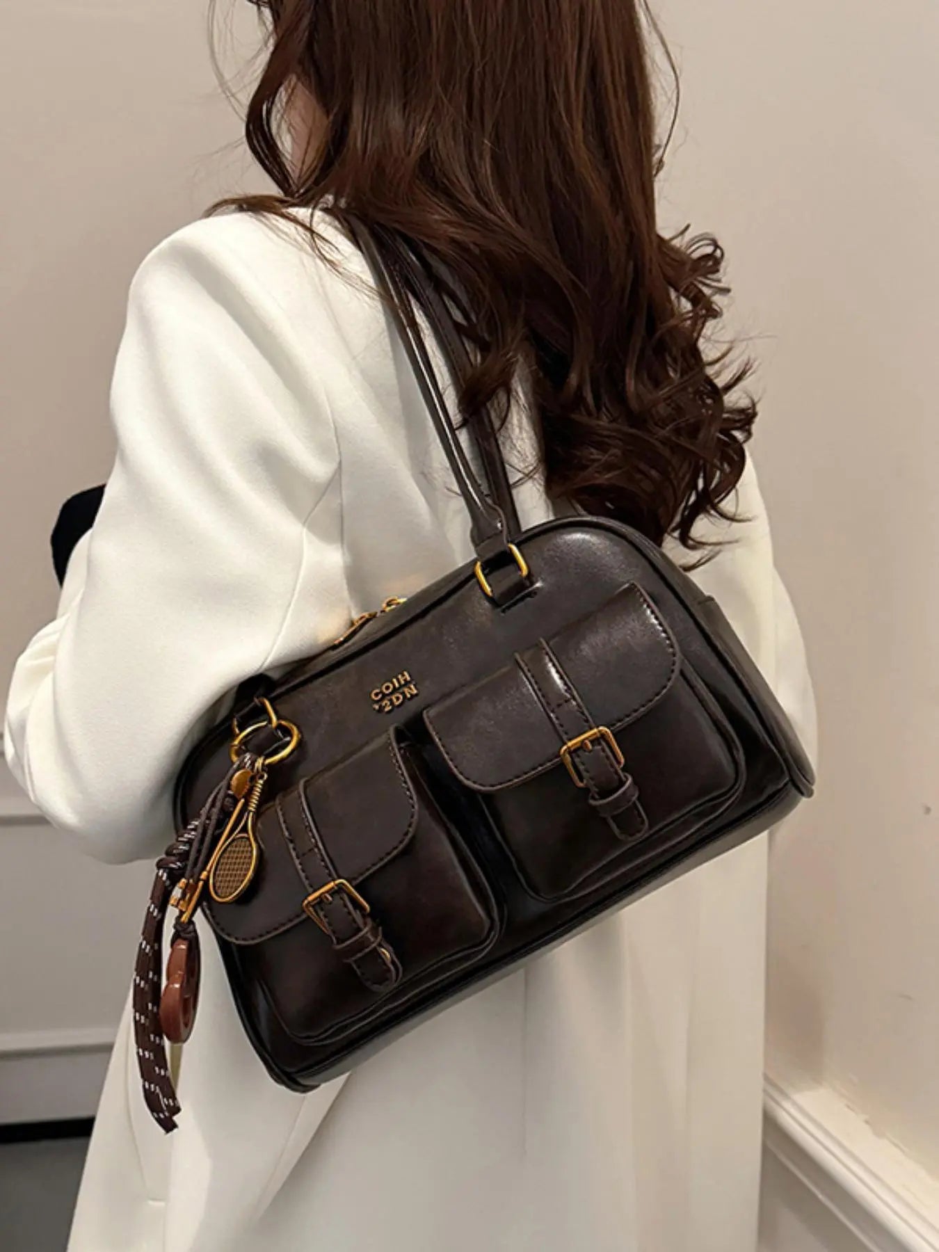 Women'S Solid Color Classic Flap Shoulder Bag, Fashionable Large Capacity Shoulder Bag with Charm, Casual Versatile Commuting Bag for Daily Used
