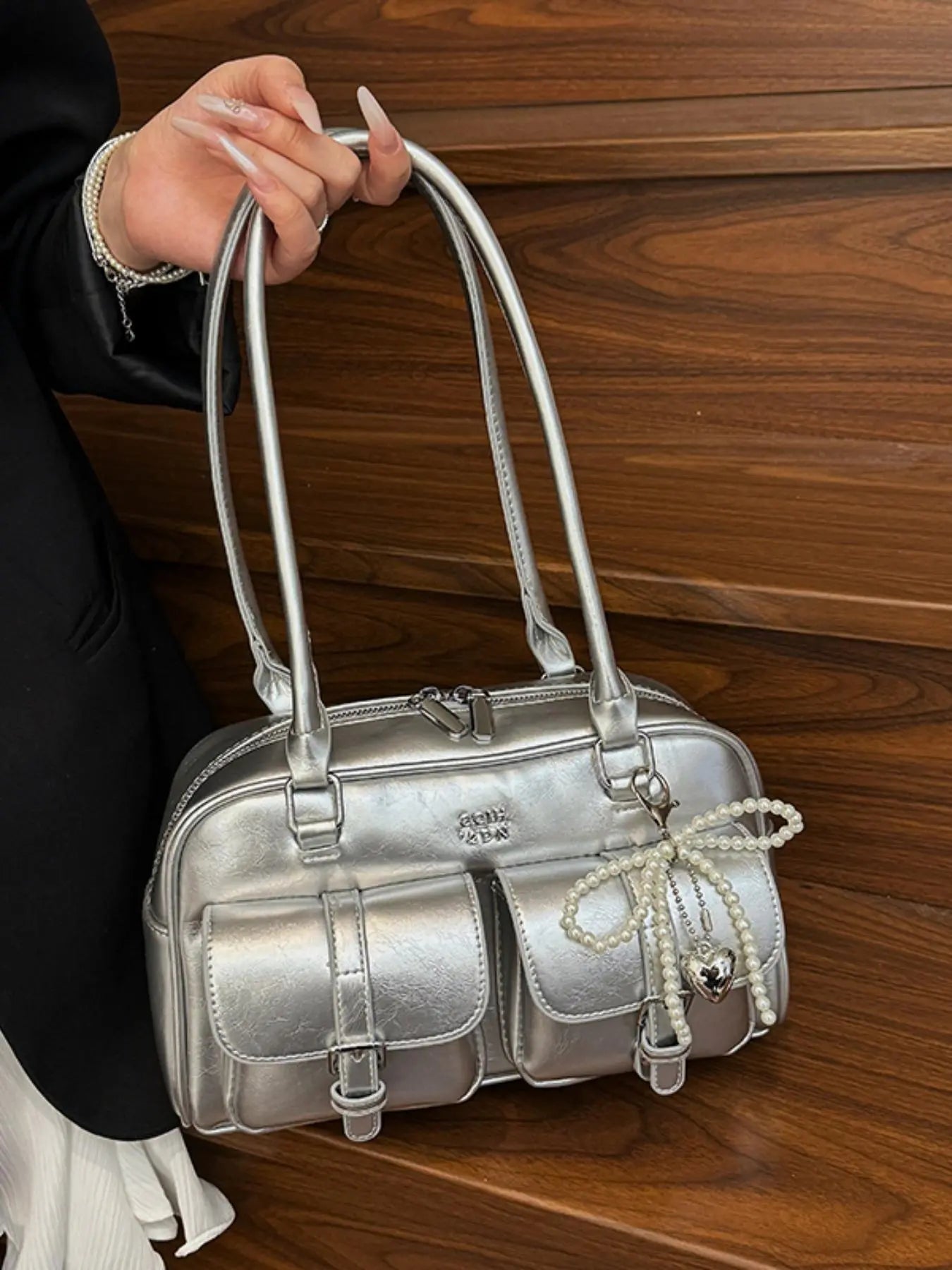 Women'S Solid Color Classic Flap Shoulder Bag, Fashionable Large Capacity Shoulder Bag with Charm, Casual Versatile Commuting Bag for Daily Used